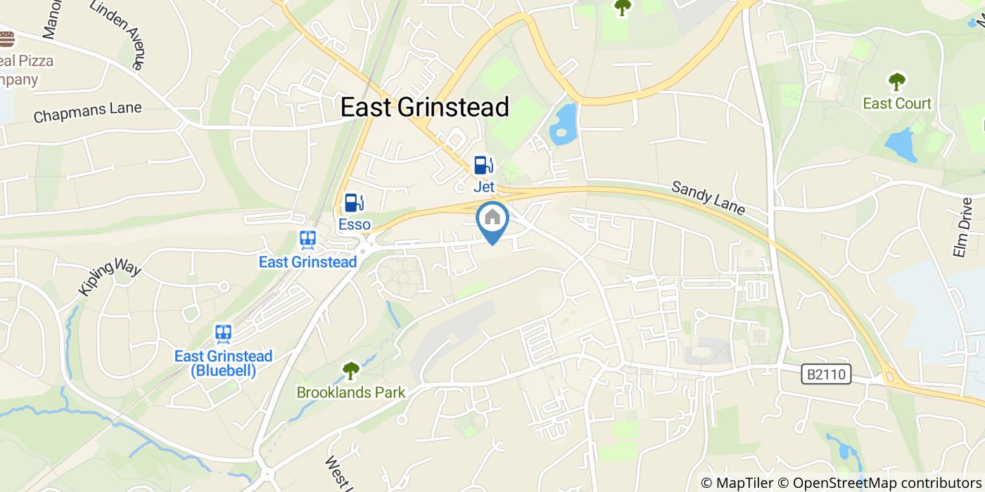 1 Bed Flat, Railway Approach, RH19