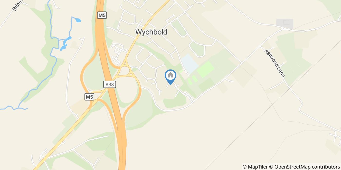 4 Bed Terraced House, Saxon Way, WR9