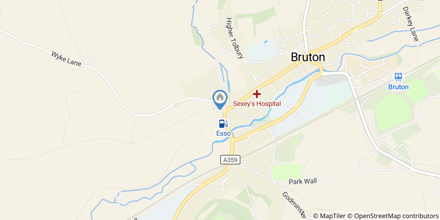 2 Bed Terraced House, Chepstow Houuse, BA10