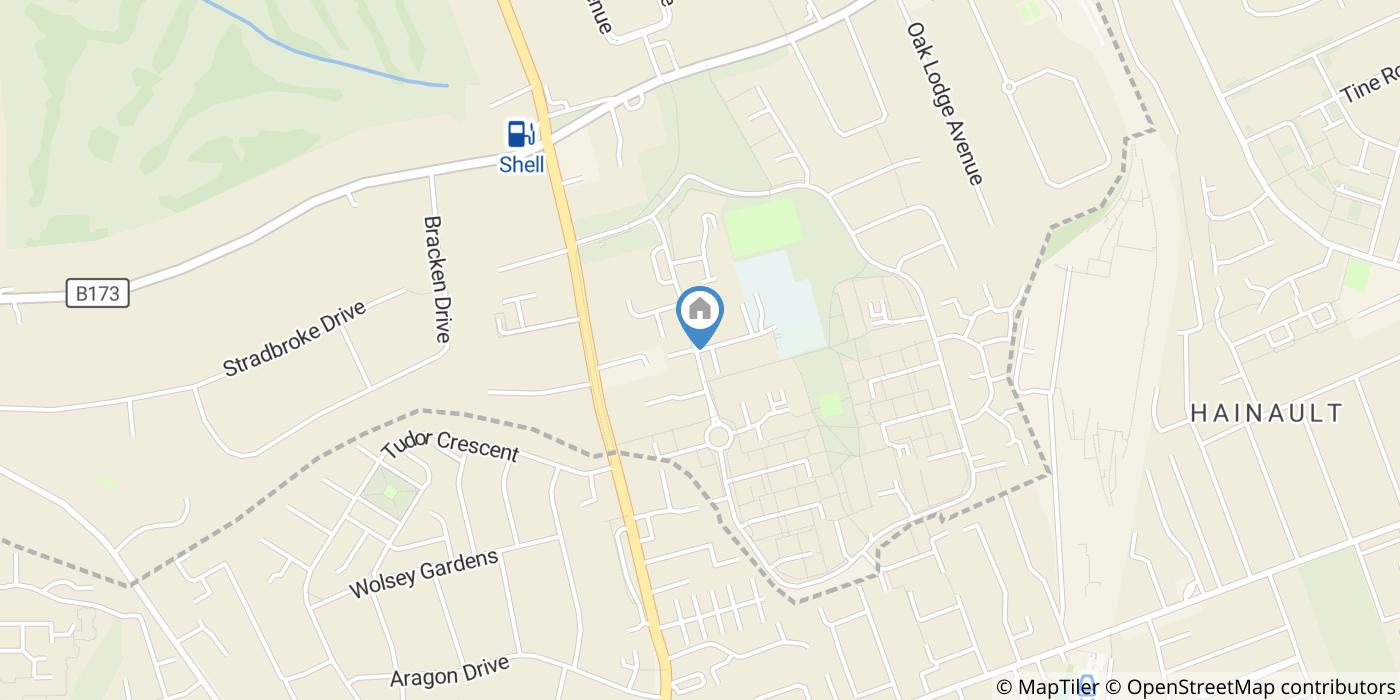 Room in a Shared House, Cobdens, IG7