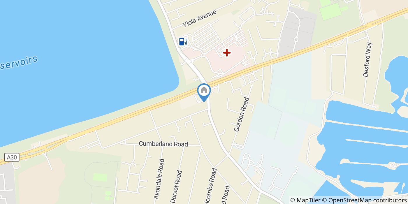 Studio Flat, Stanwell Road, TW15