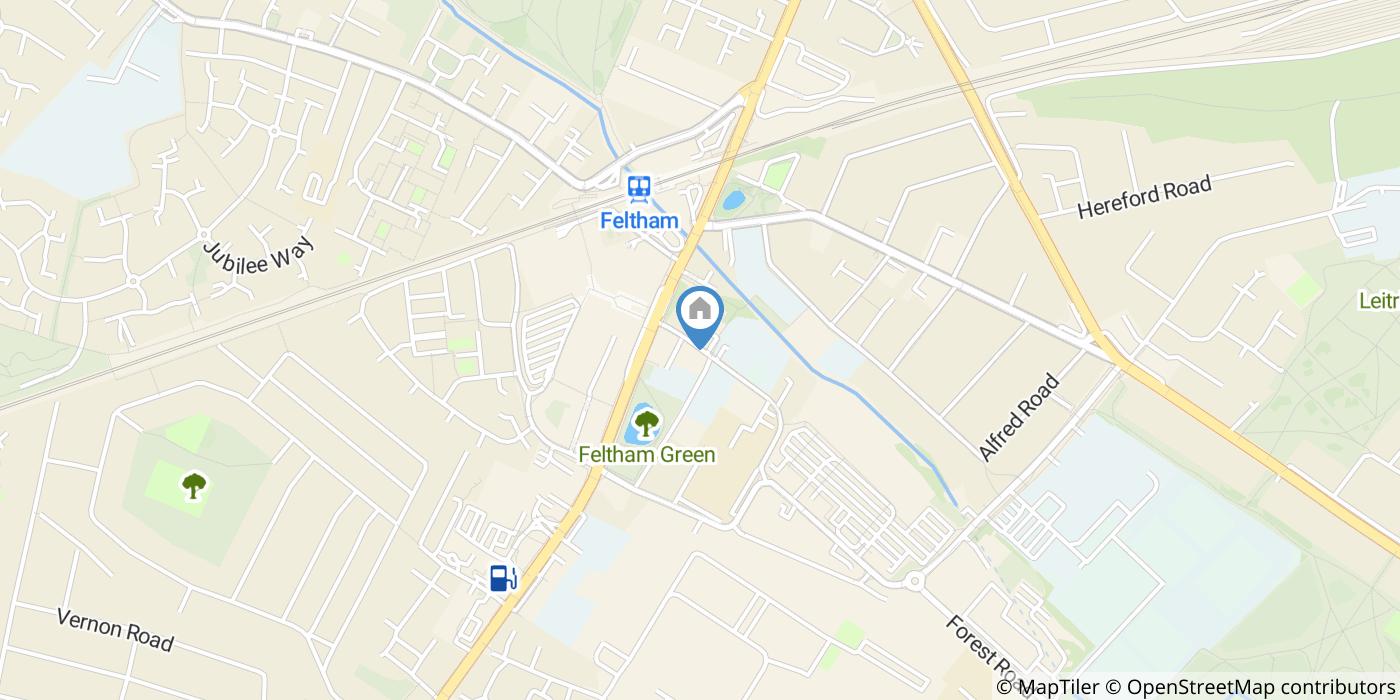 Studio Flat, Victoria Road, TW13