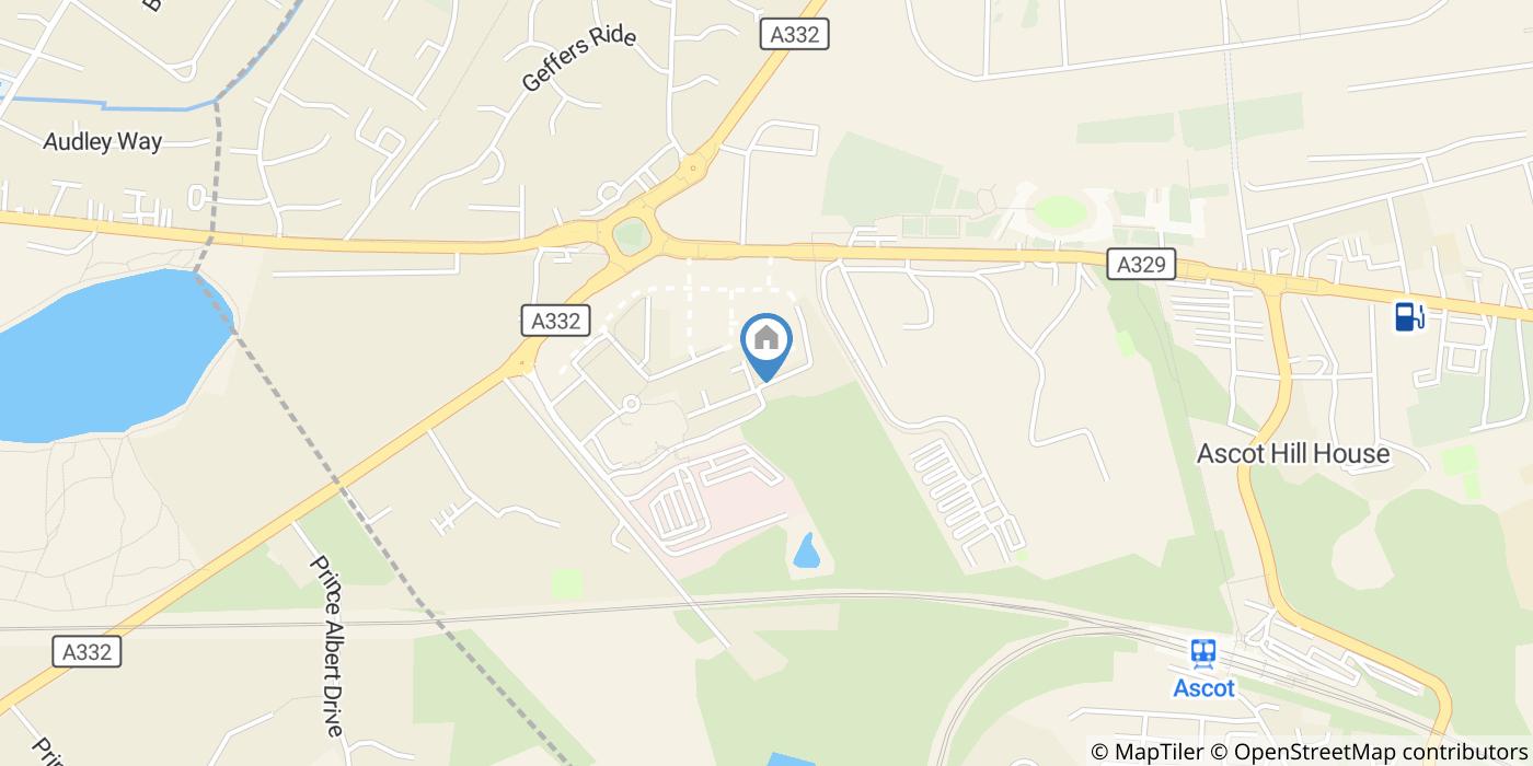 3 Bed Terraced House, Brook Avenue, SL5