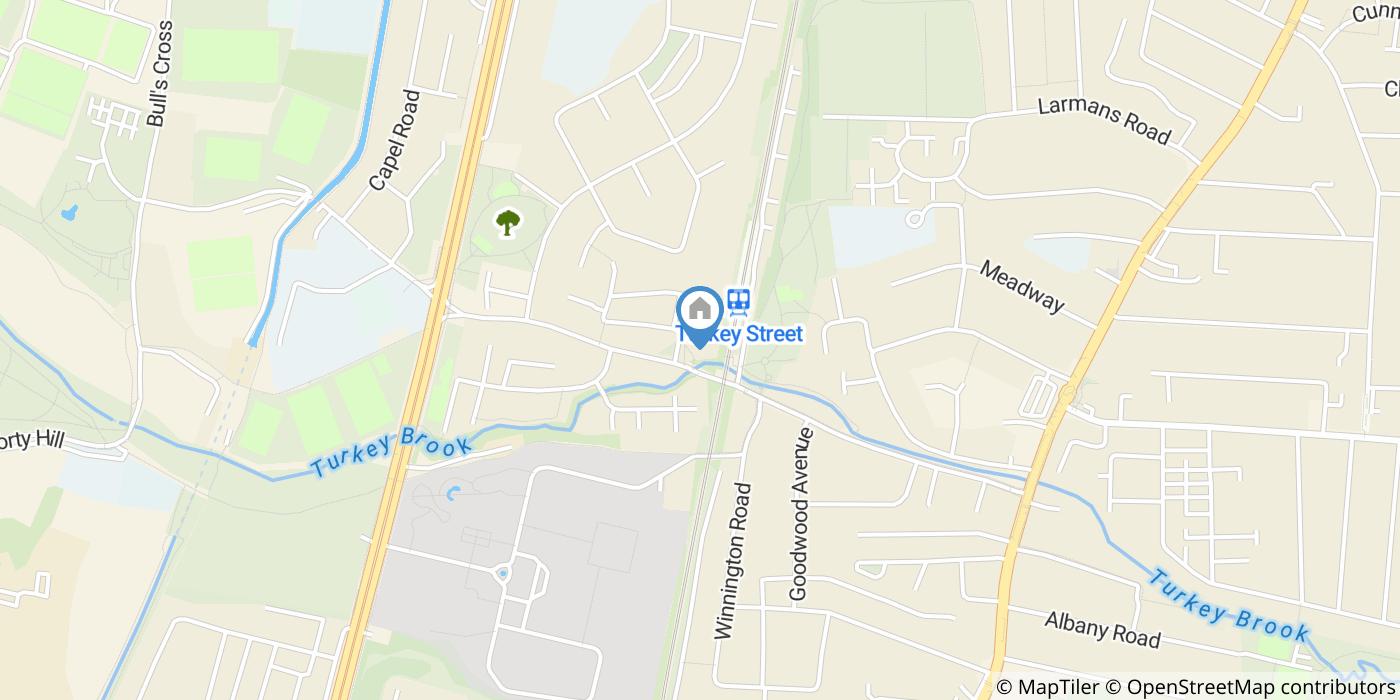 Studio Flat, Brookside Gardens, EN1